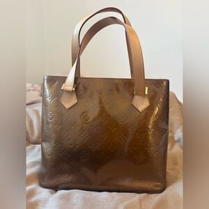 Pre-Owned Louis Vuitton Vernis Patent Leather. Bronze